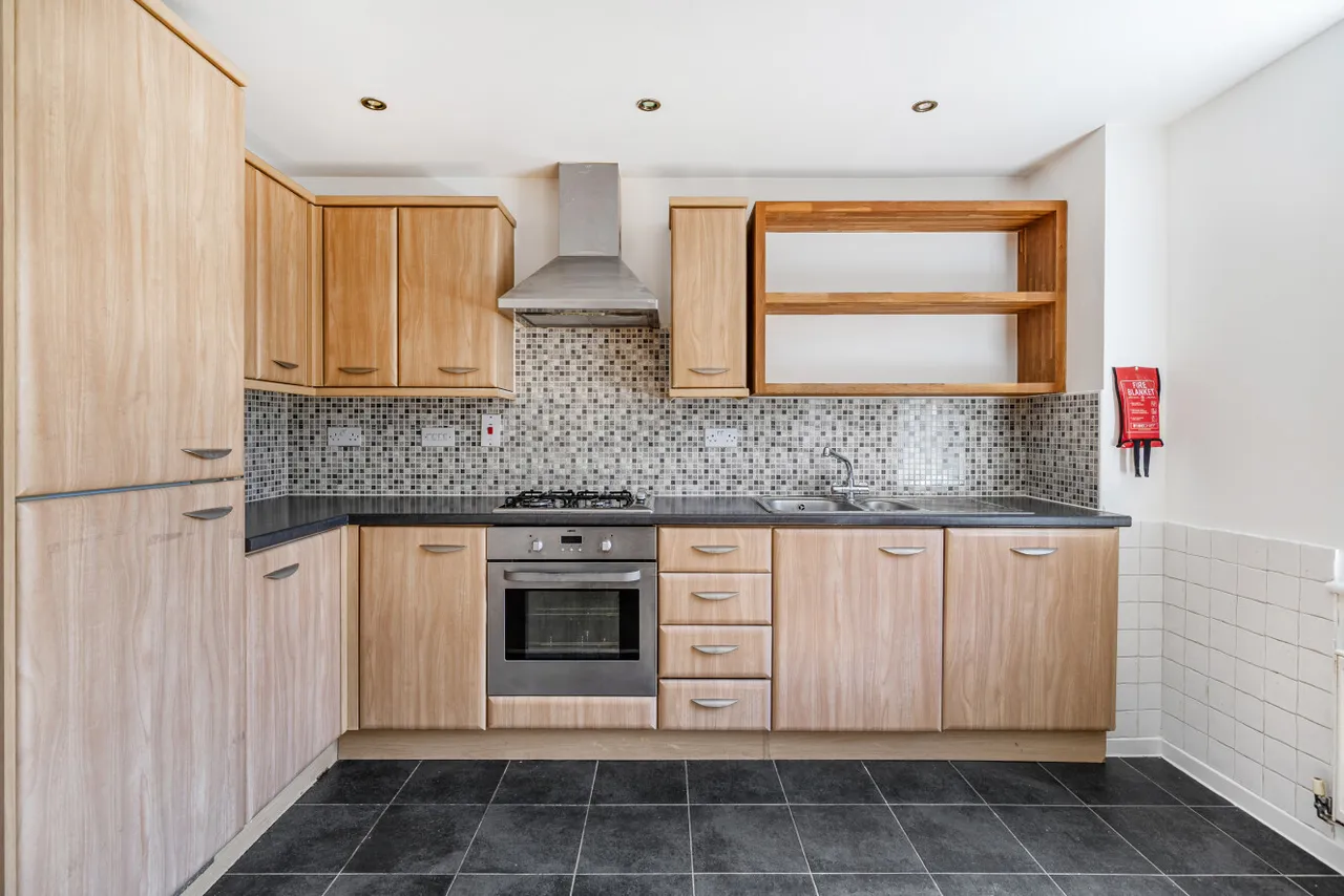 Coppetts Road, London, N10, photo 6