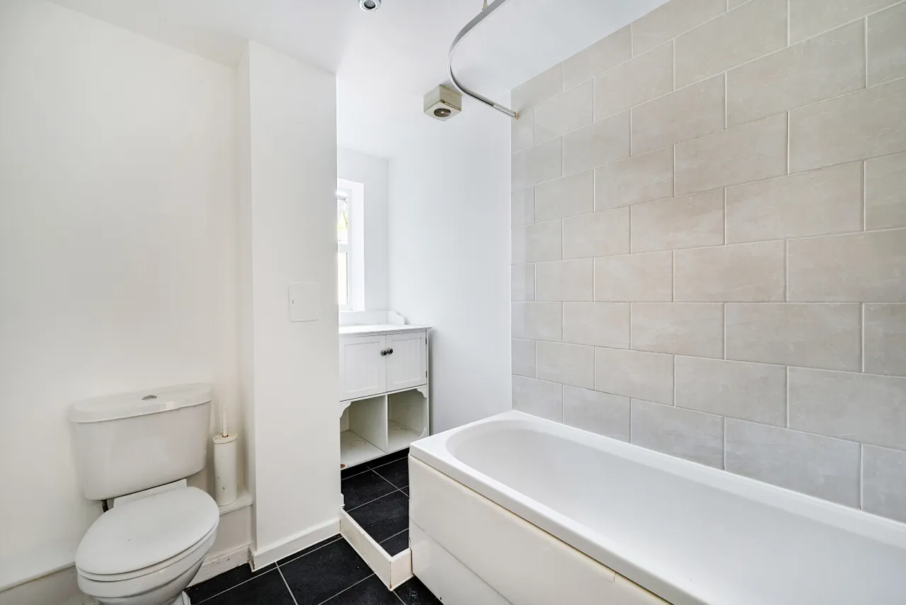 Coppetts Road, London, N10, photo 14