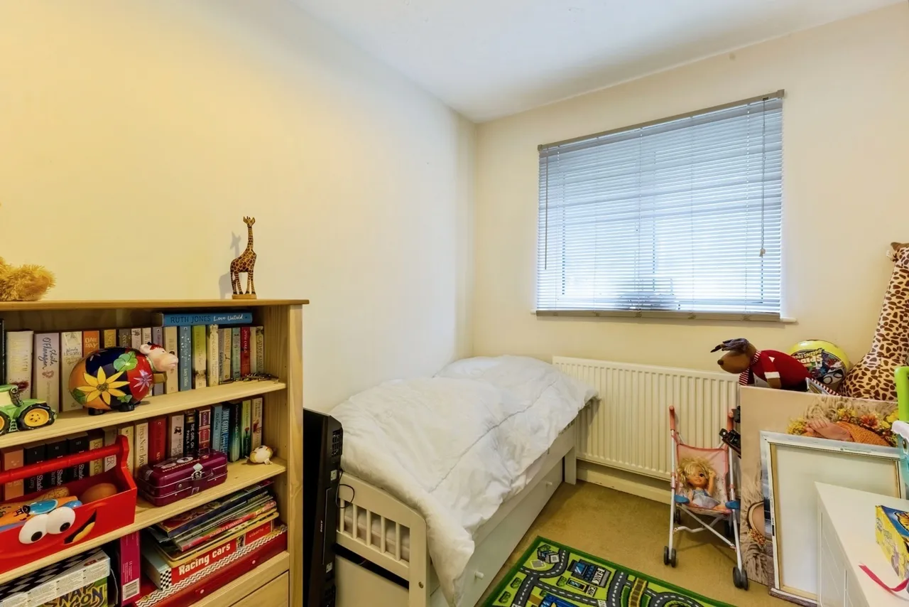 Cotswold Avenue, Northampton, NN5, photo 17