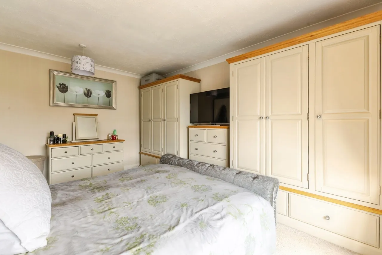 Cotswold Avenue, Northampton, NN5, photo 13