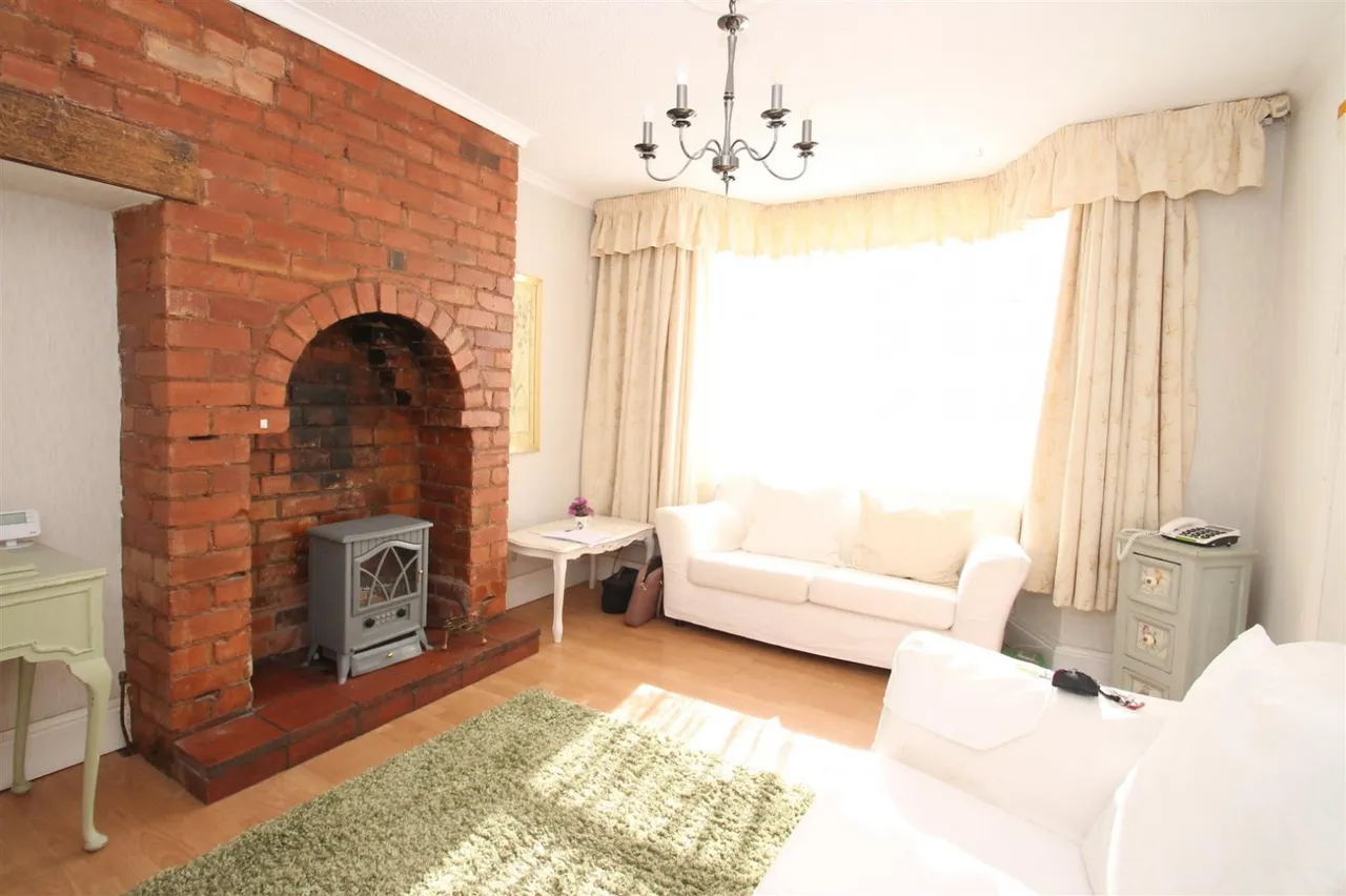 Stourbridge Road, Halesowen, photo 17