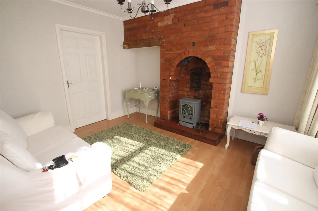 Stourbridge Road, Halesowen, photo 3