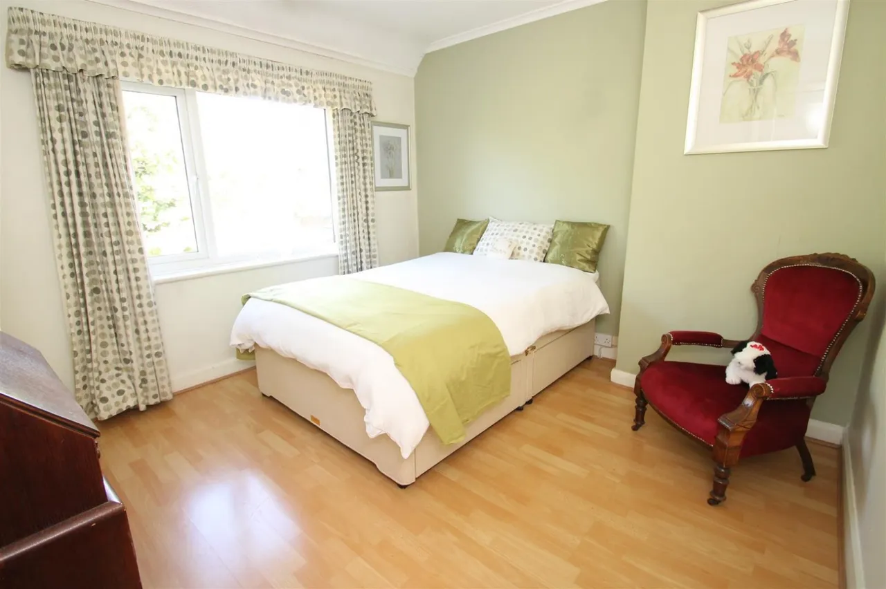 Stourbridge Road, Halesowen, photo 6