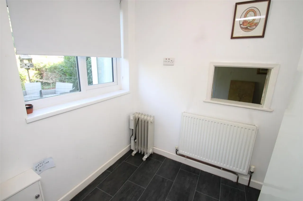 Stourbridge Road, Halesowen, photo 19