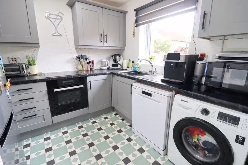 Kempton Gardens, Bletchley, Milton Keynes, Buckinghamshire, MK3 5NH, photo 3