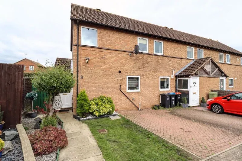 2 bed property for sale — Kempton Gardens, Bletchley, Milton Keynes, Buckinghamshire, MK3 5NH