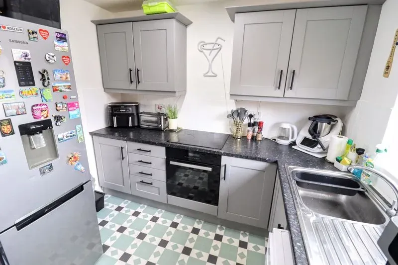 Kempton Gardens, Bletchley, Milton Keynes, Buckinghamshire, MK3 5NH, photo 8