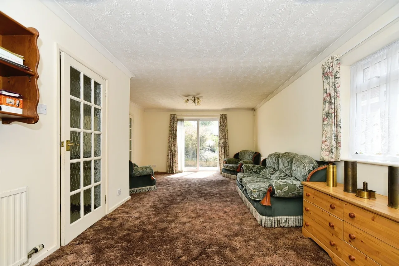 West View Crescent, Devizes, SN10, photo 5