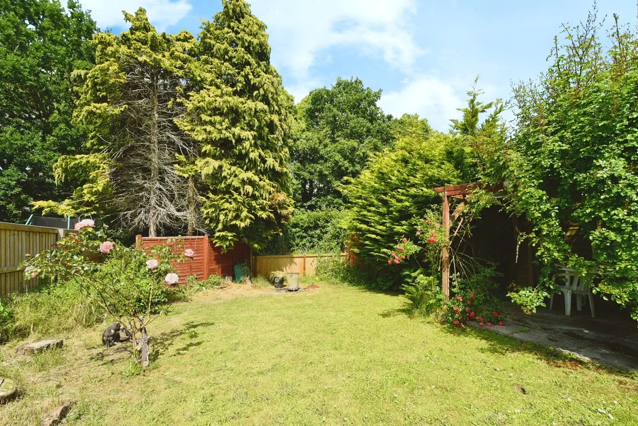 West View Crescent, Devizes, SN10, photo 13