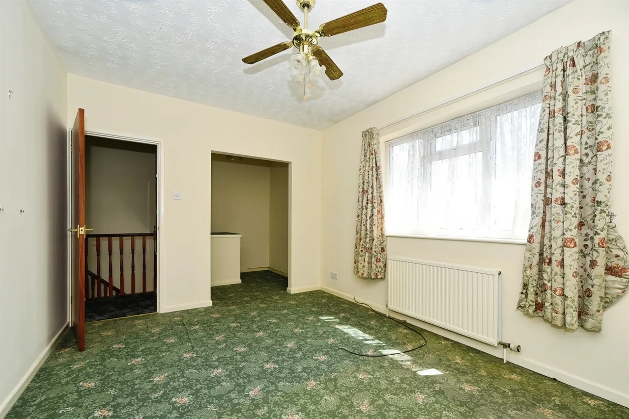 West View Crescent, Devizes, SN10, photo 10