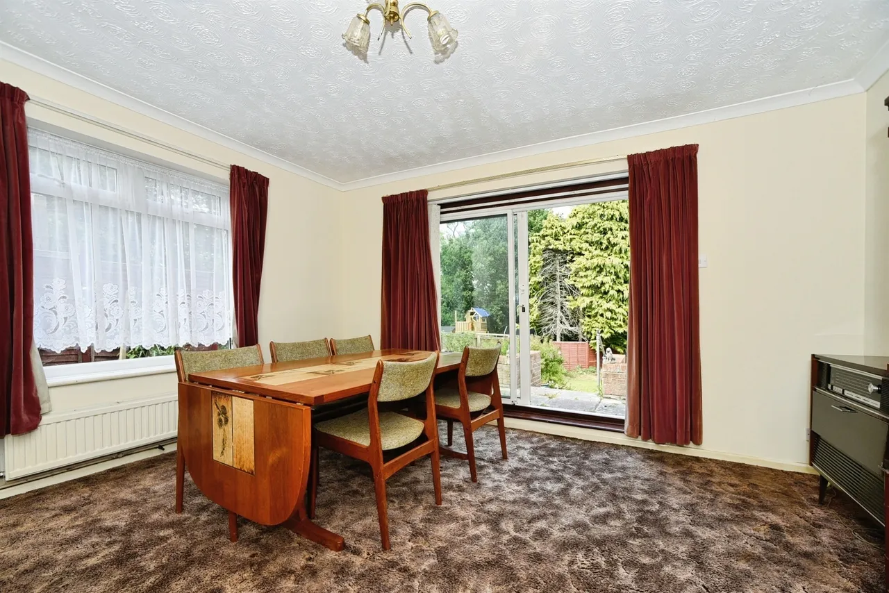 West View Crescent, Devizes, SN10, photo 6