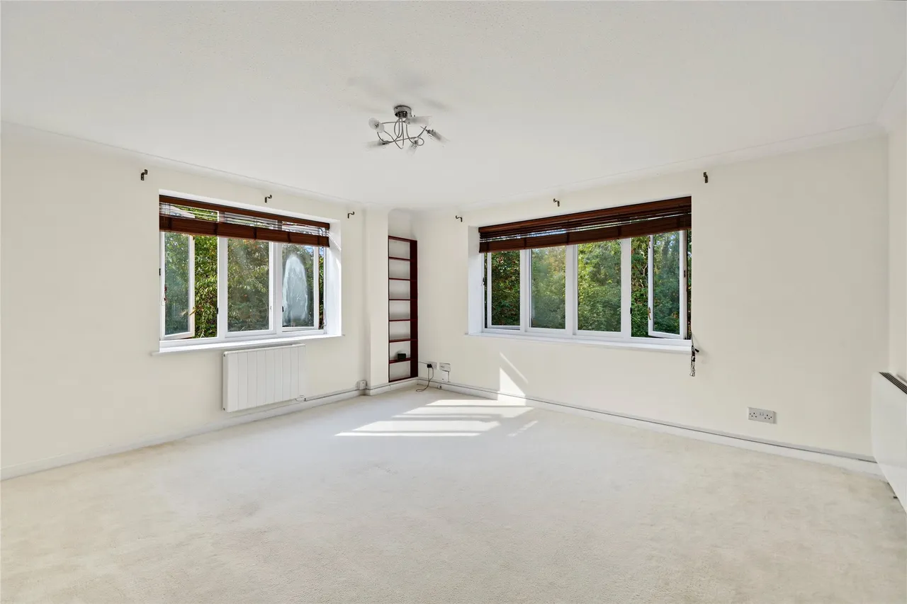Rothesay Avenue, London, SW20, photo 5