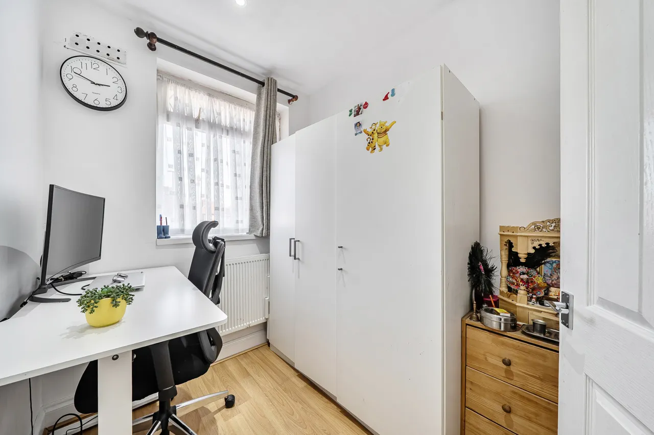 Thistledene Avenue, Harrow, HA2, photo 8
