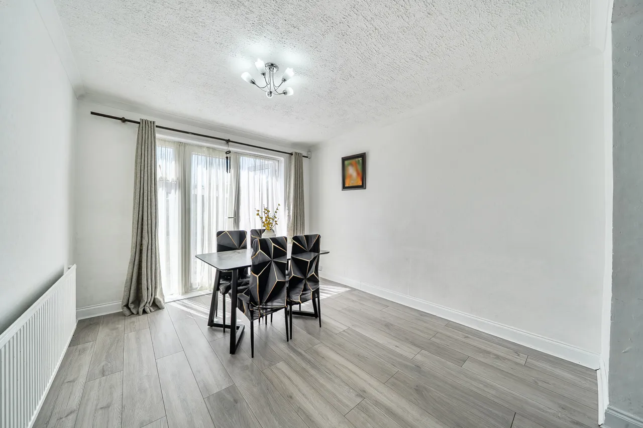 Thistledene Avenue, Harrow, HA2, photo 4