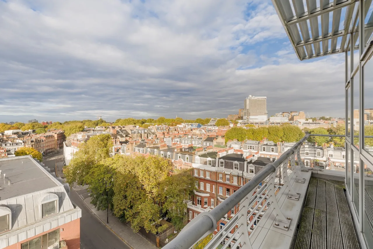 Roland House, Roland Gardens, South Kensington, London, photo 6