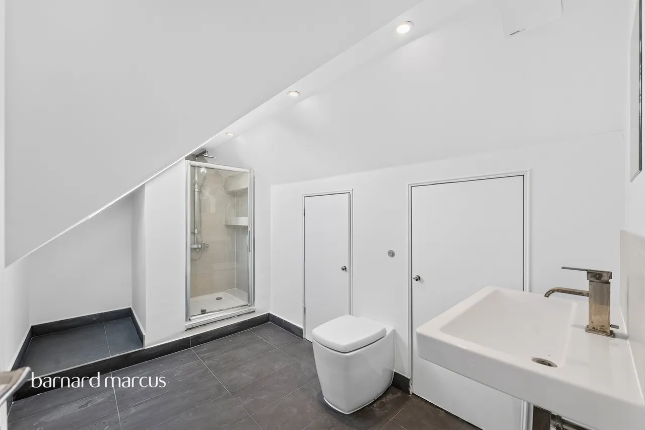 Westcote Road, London, SW16, photo 16