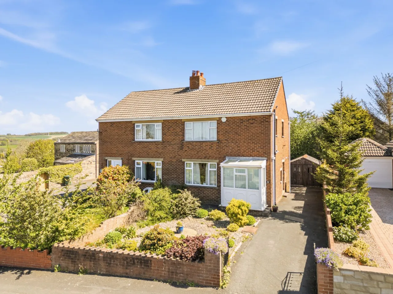 3 bed house for sale, Turnshaws Avenue, Kirkburton, HD8