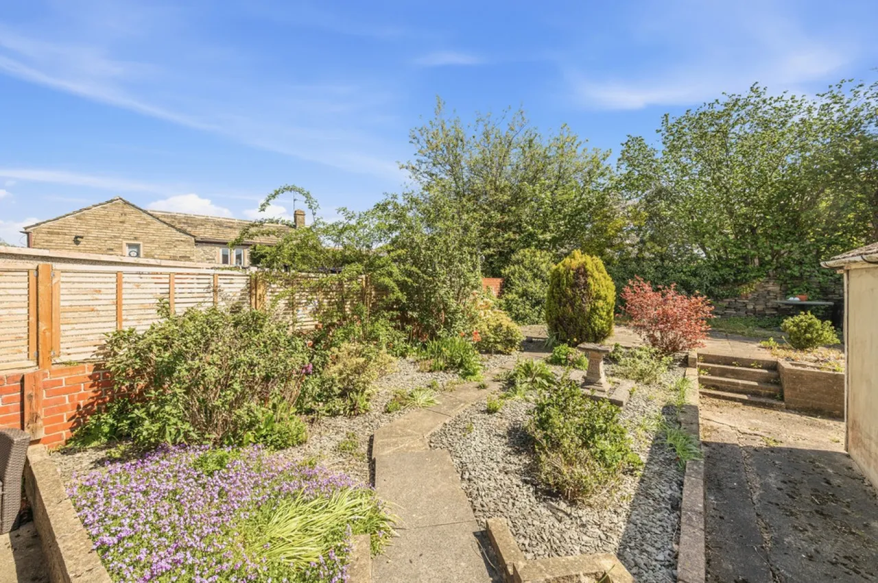 Turnshaws Avenue, Kirkburton, HD8, photo 11