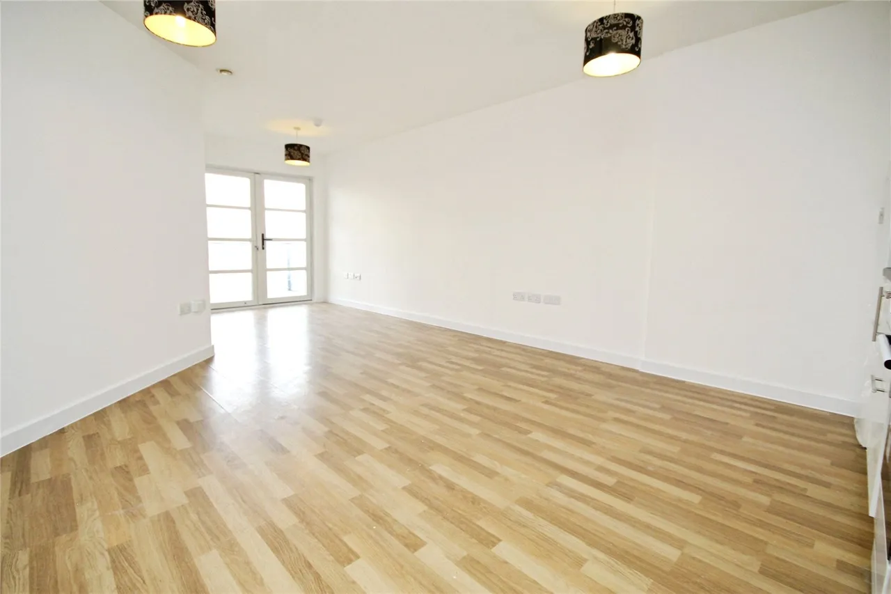 High Road, Romford, RM6, photo 4