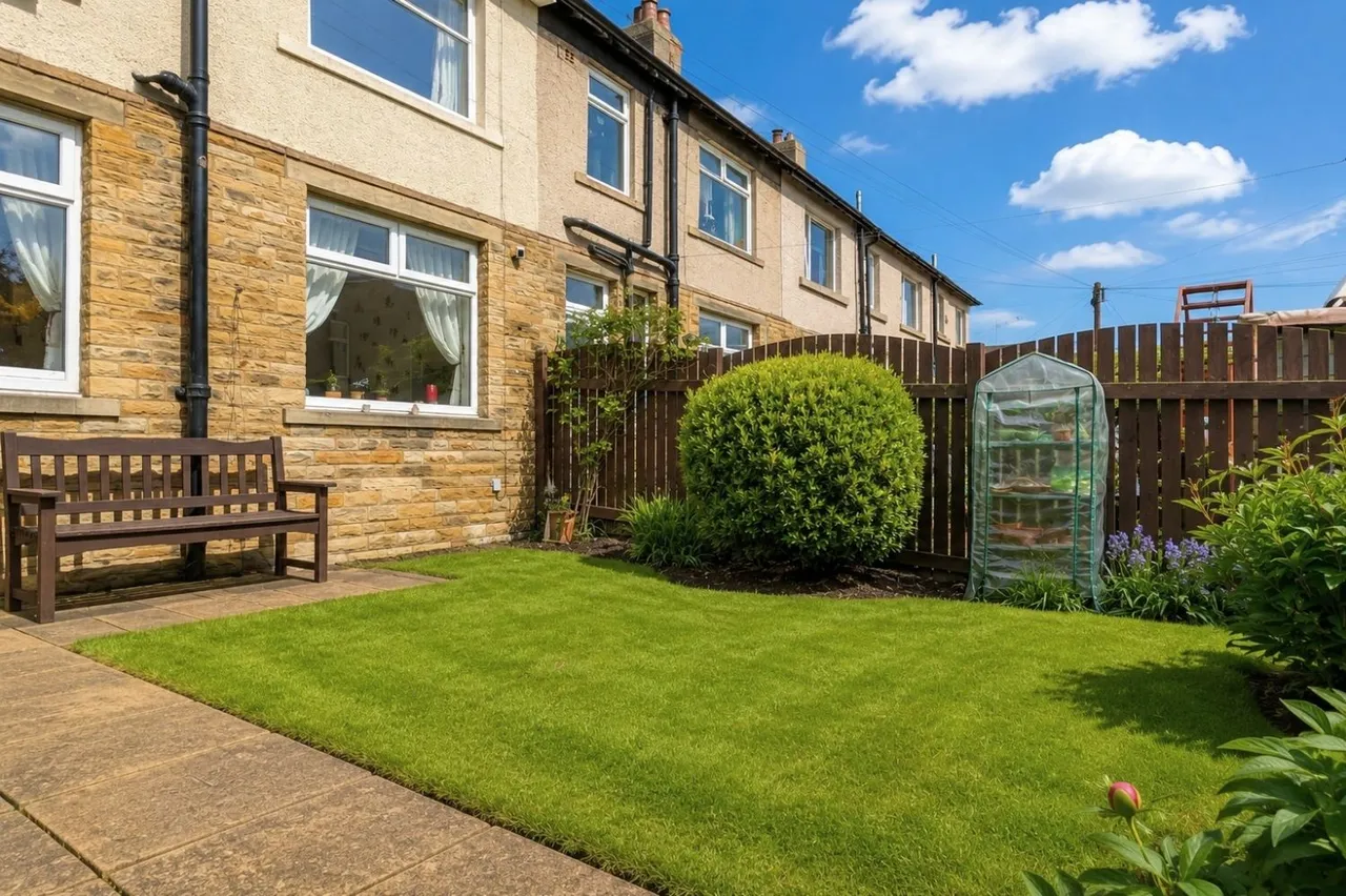 Huddersfield Road, Brighouse, HD6, photo 25