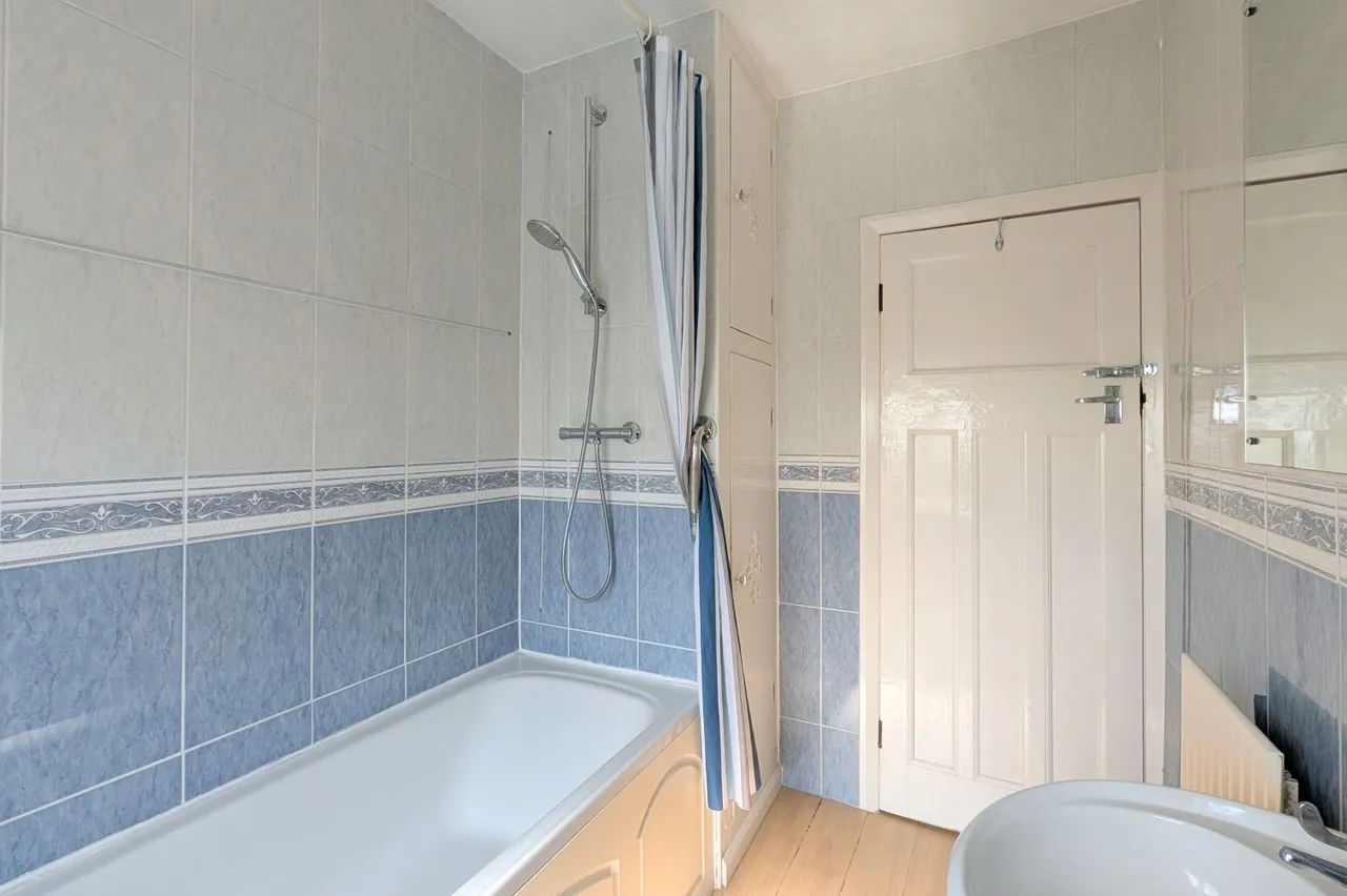 Huddersfield Road, Brighouse, HD6, photo 21