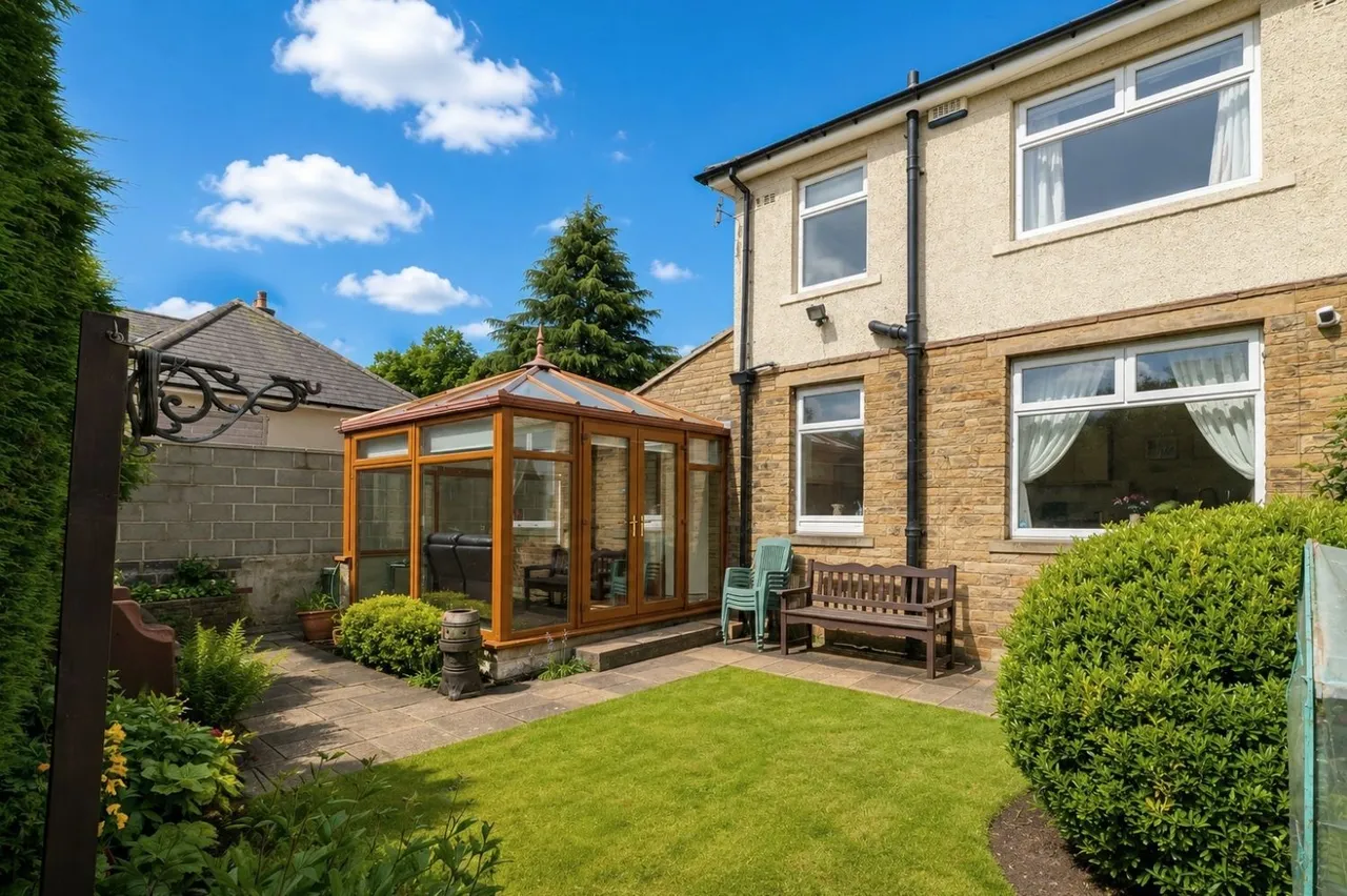 Huddersfield Road, Brighouse, HD6, photo 2
