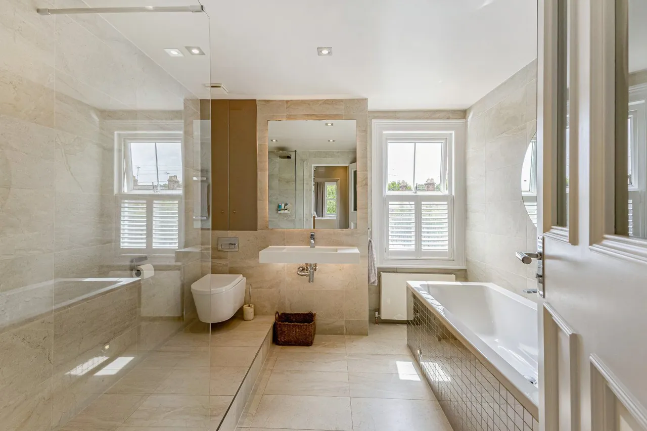 East Common, Harpenden, Hertfordshire, AL5 1BJ, photo 3