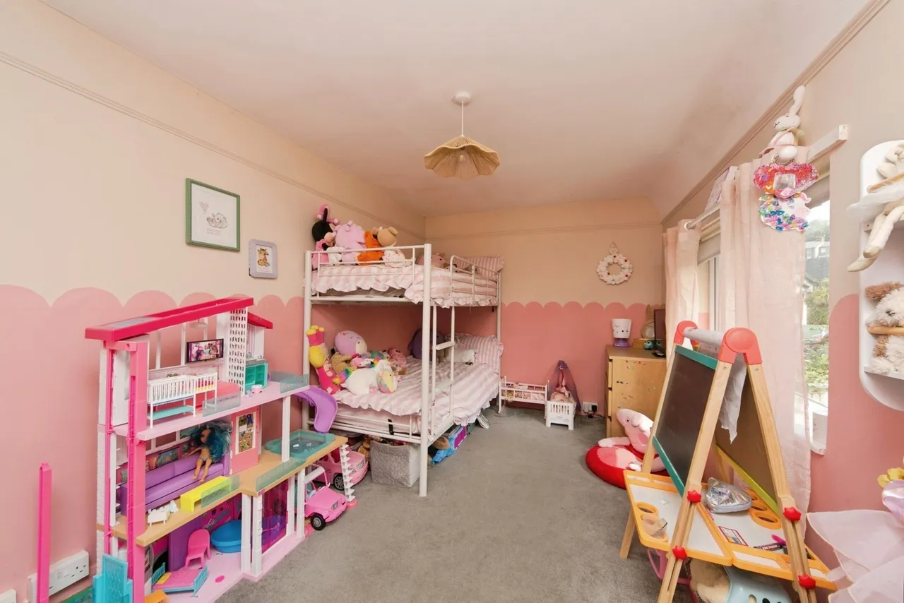 St. Davids Road, Old Colwyn, LL29, photo 13
