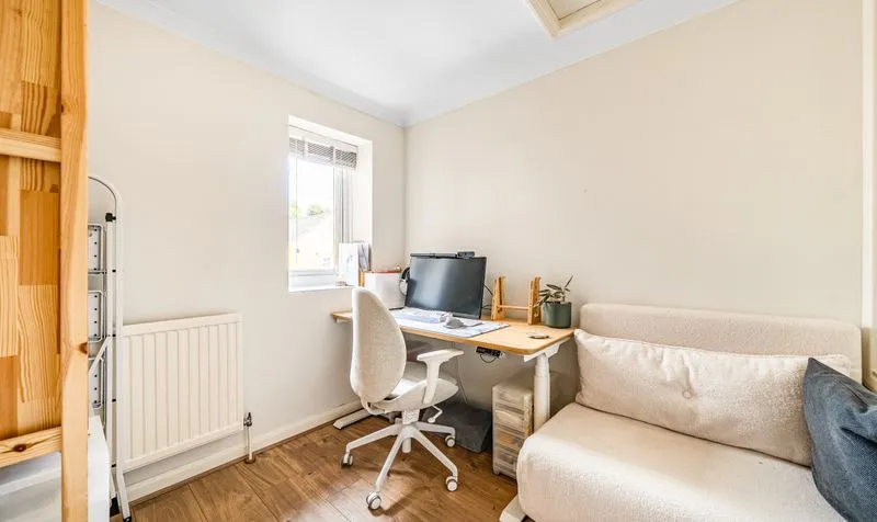 Middle Road, Leatherhead, KT22, photo 12