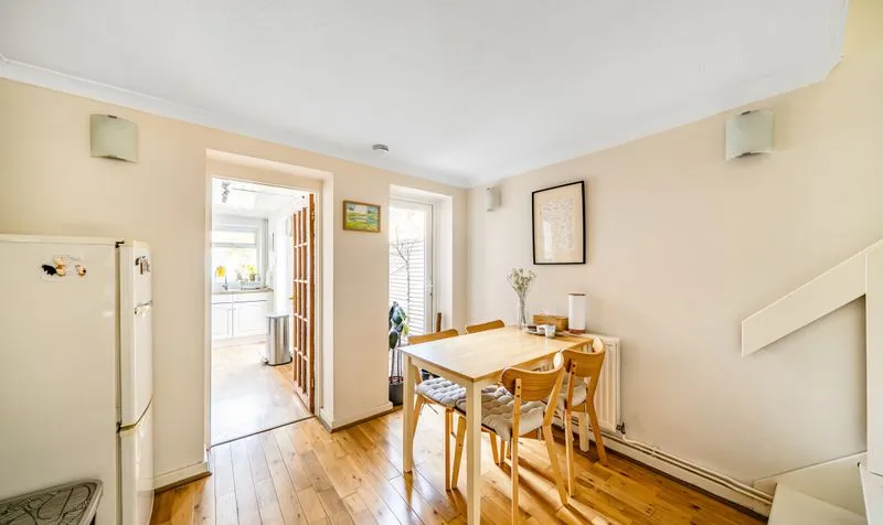Middle Road, Leatherhead, KT22, photo 8