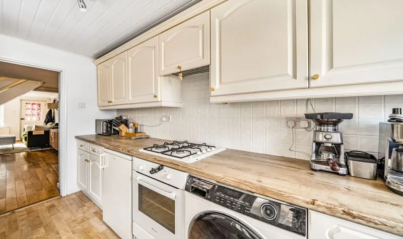 Middle Road, Leatherhead, KT22, photo 16