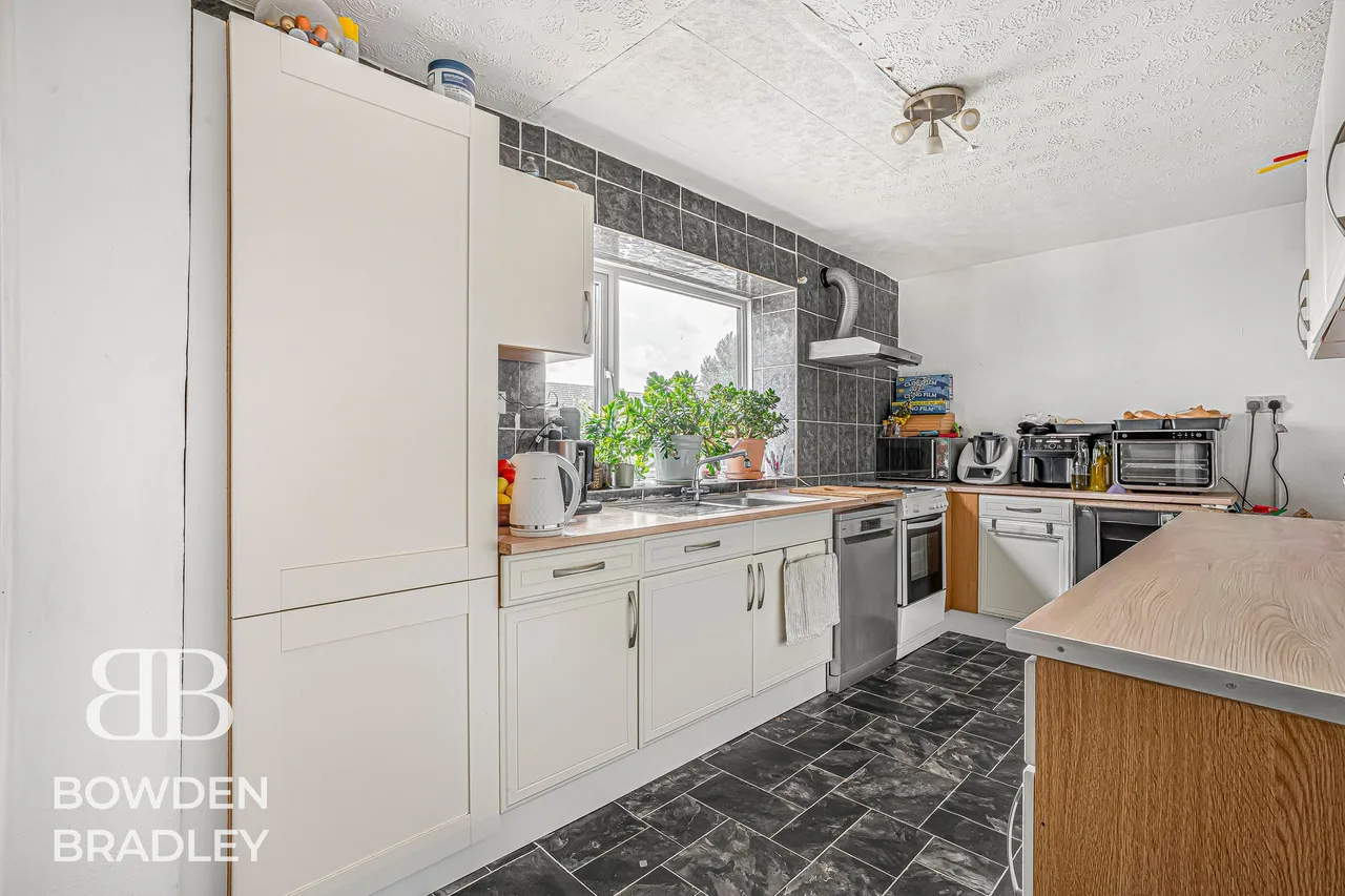 Brocket Way, Chigwell, IG7, photo 3