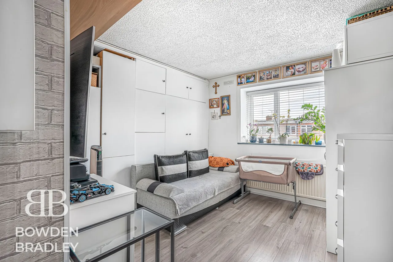 Brocket Way, Chigwell, IG7, photo 6