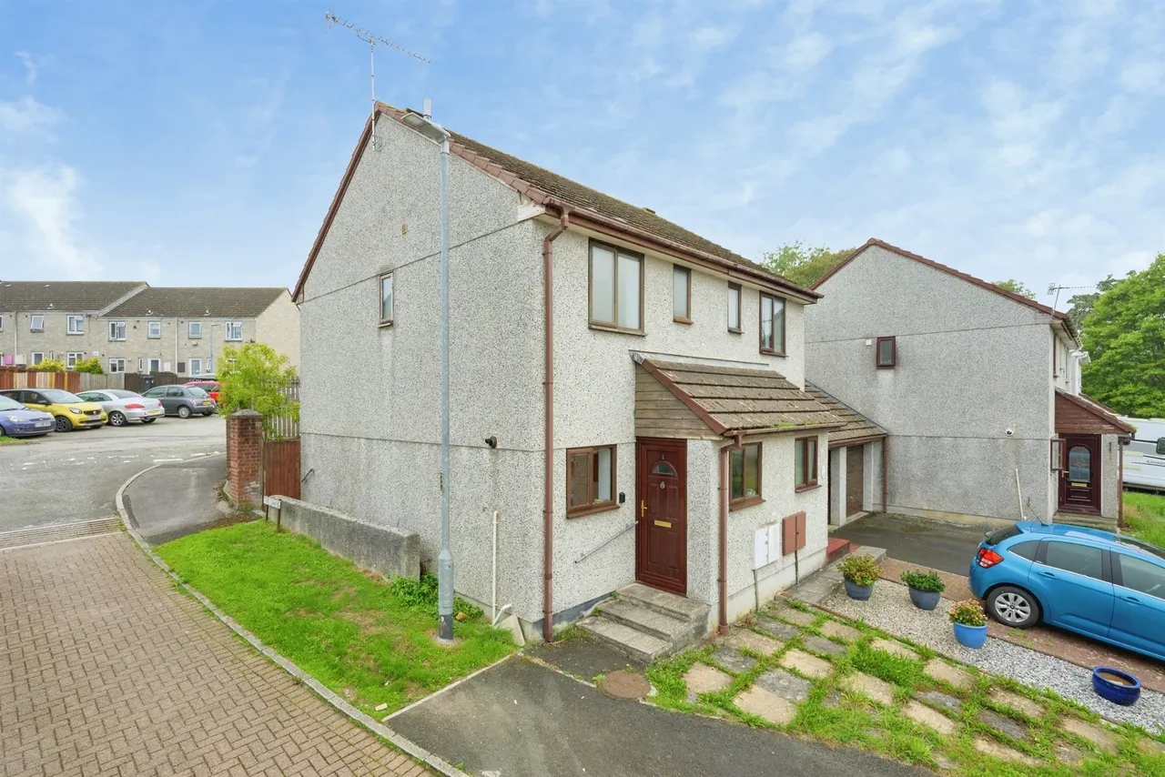 2 bed house for sale, The Lawns, Torpoint, PL11
