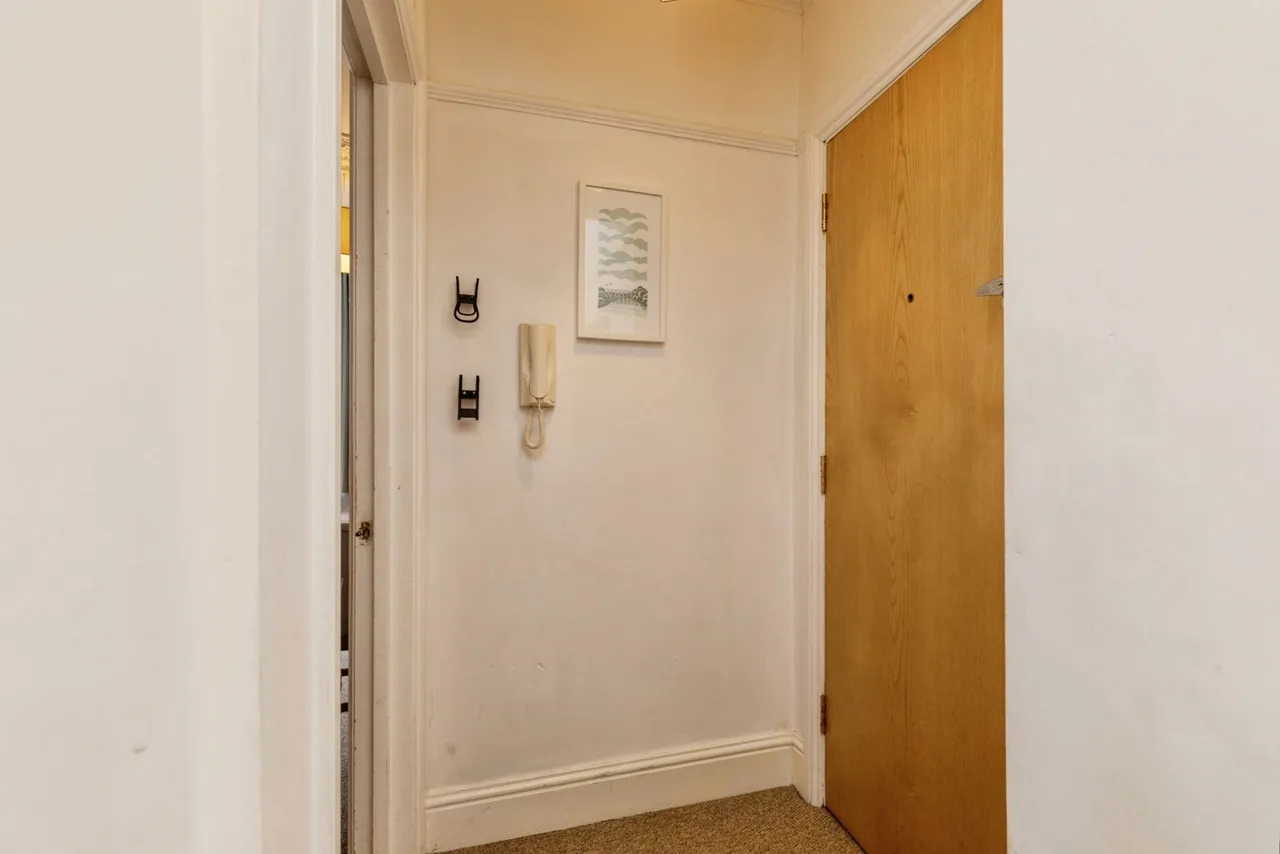 Dean Lane, Bristol, BS3, photo 14