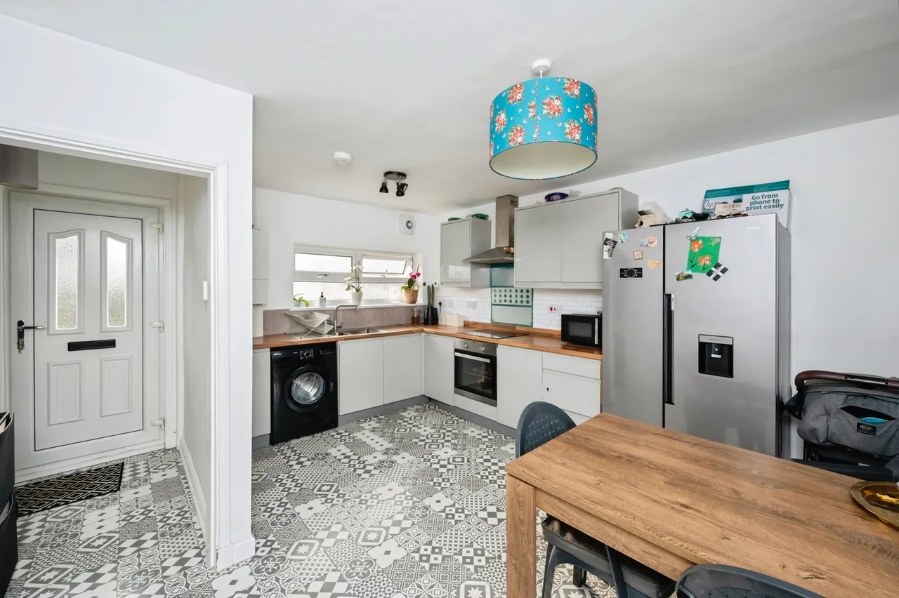 Middleton Road, Mansfield Woodhouse, Mansfield, Nottinghamshire, NG19, photo 2