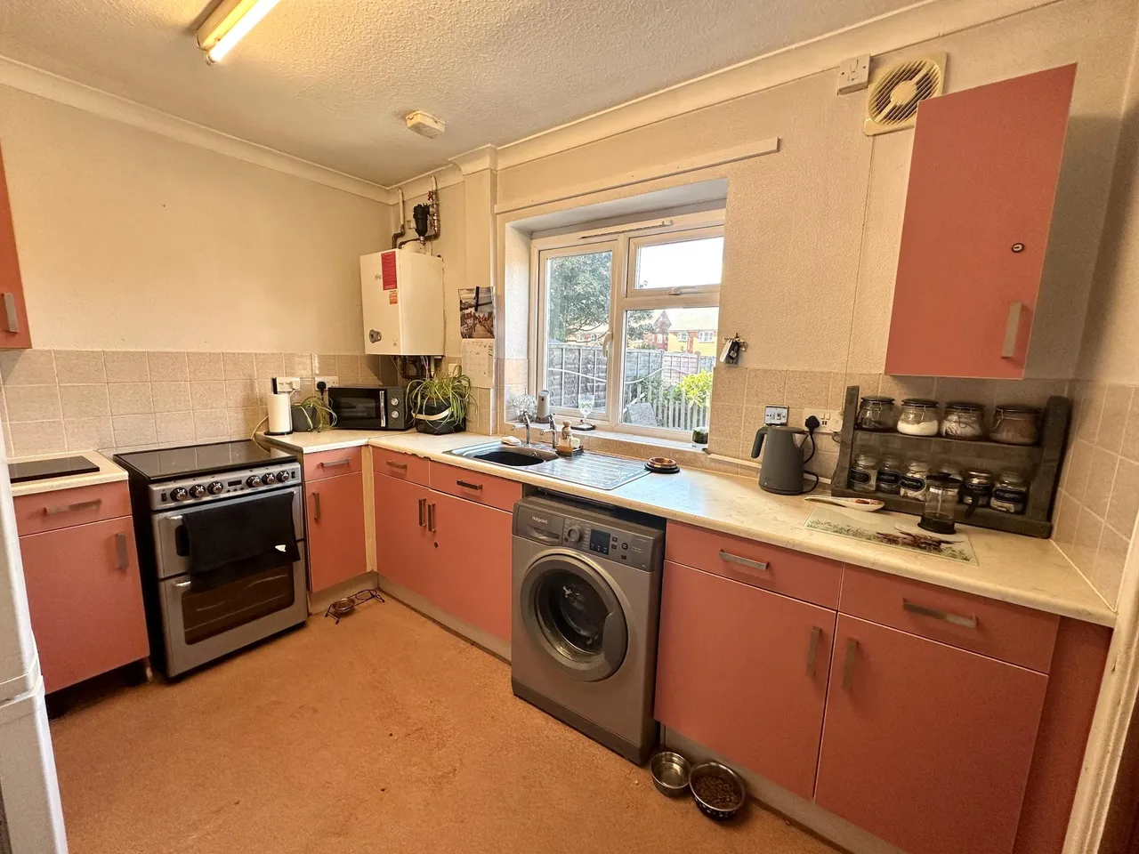 Dial Lane, West Bromwich, B70, photo 4