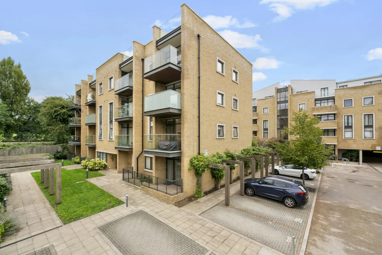 Frazer Nash Close, Isleworth, TW7, photo 20