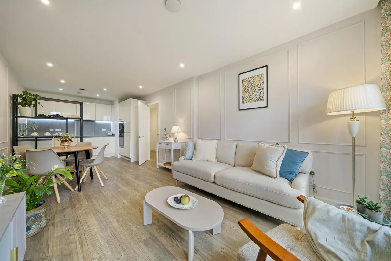 Frazer Nash Close, Isleworth, TW7, photo 6