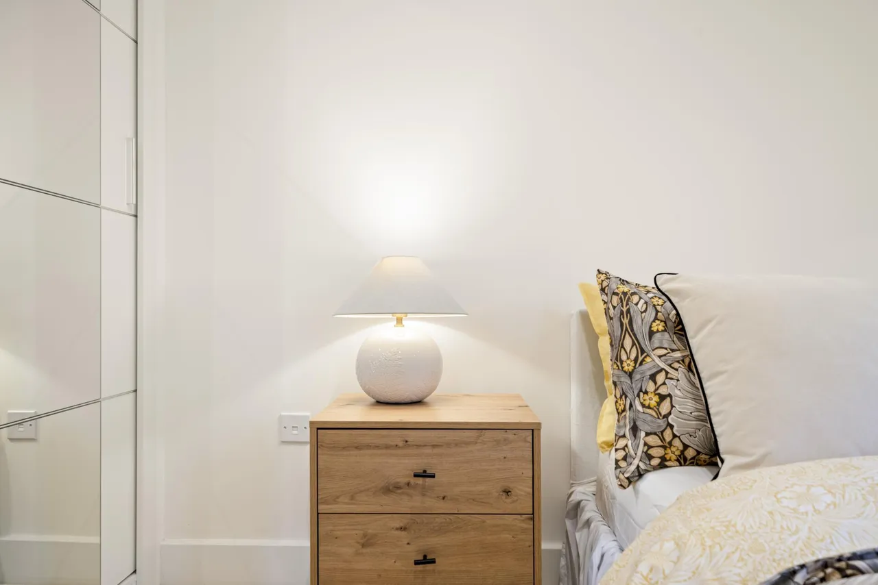 Frazer Nash Close, Isleworth, TW7, photo 14