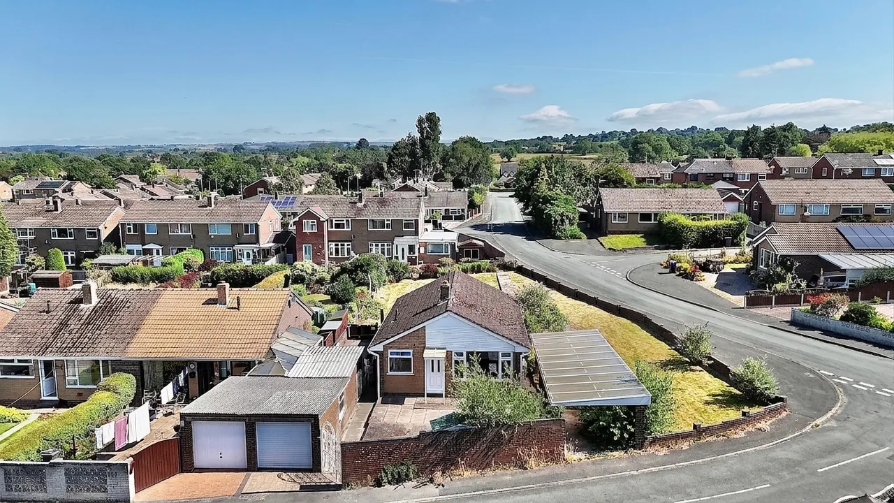 3 bed house for sale, Trent Close, Cheadle, ST10