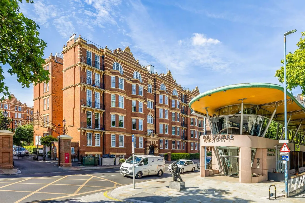 Kenilworth Court, Lower Richmond Road, Putney, London, SW15 1EW, photo 12