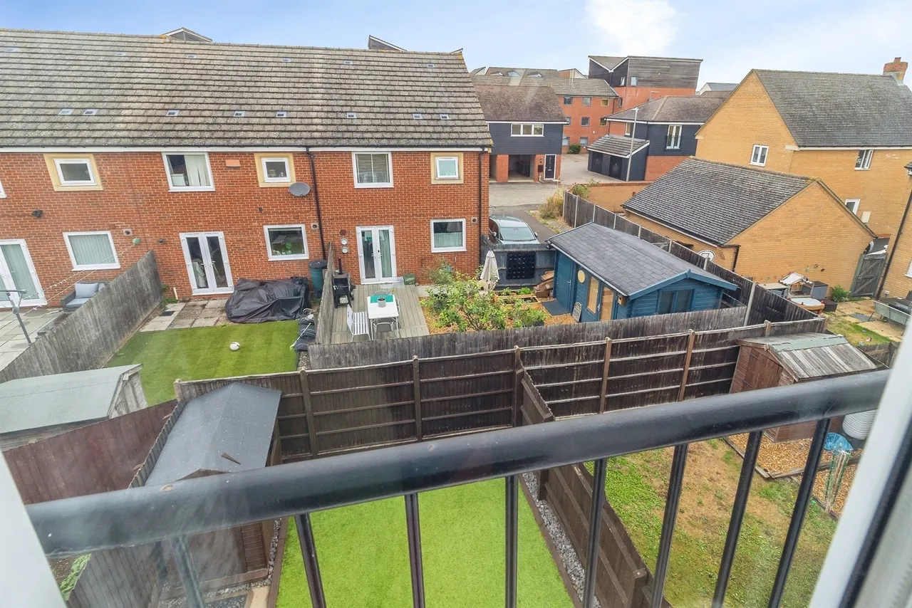 Somerset Walk, Broughton, MK10, photo 13