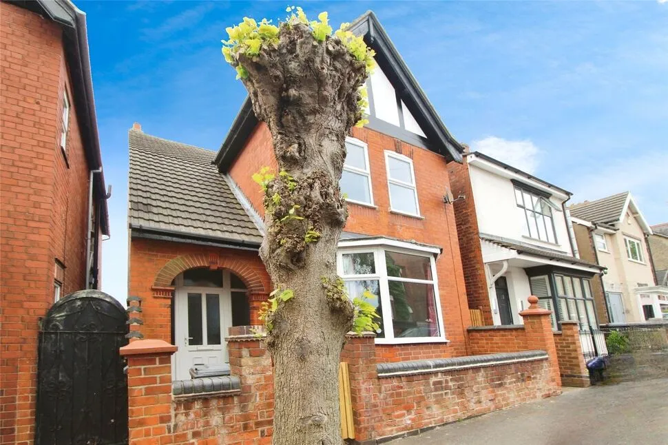 3 bed house for sale — Vaughan Street, Coalville, Leicestershire, LE67