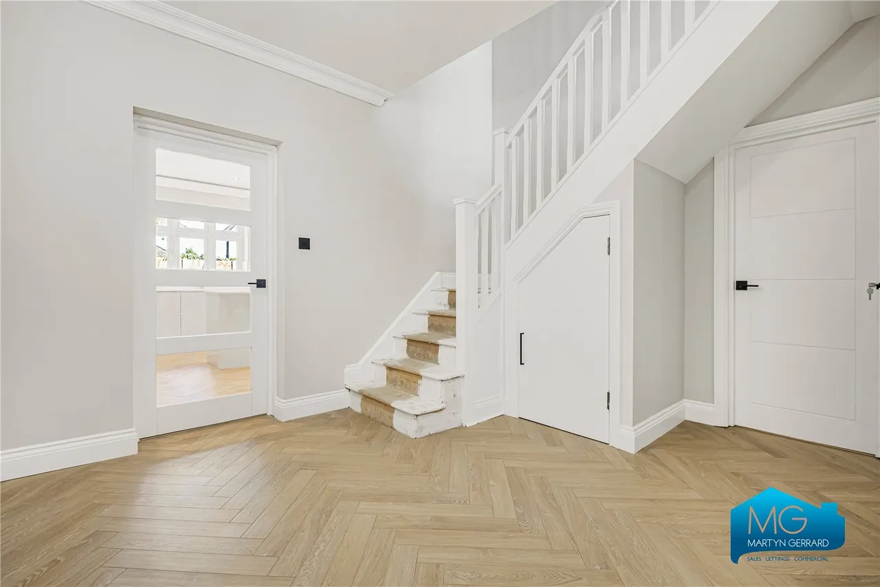 Beech Walk, London, NW7, photo 15