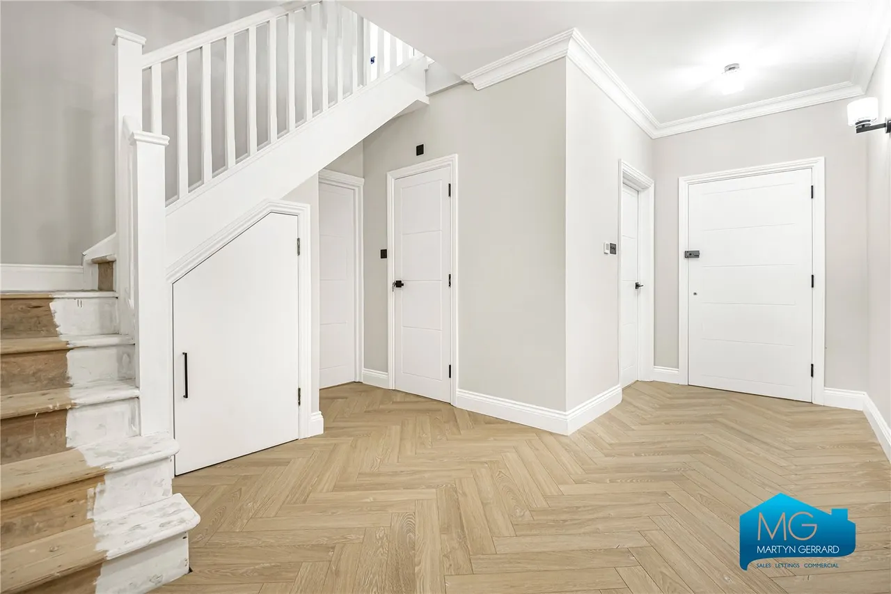 Beech Walk, London, NW7, photo 14