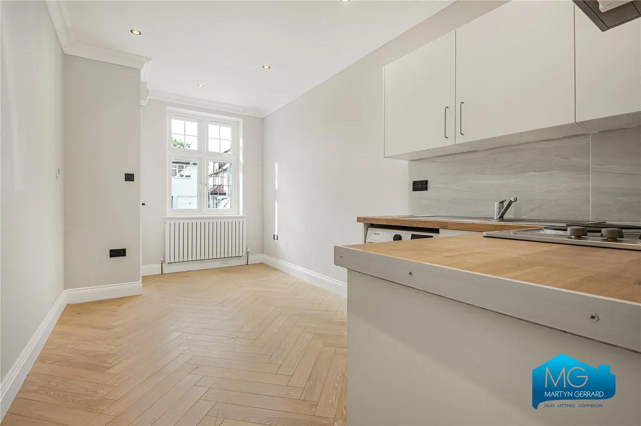 Beech Walk, London, NW7, photo 20