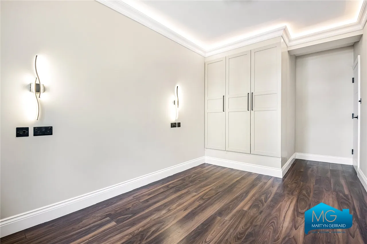 Beech Walk, London, NW7, photo 25