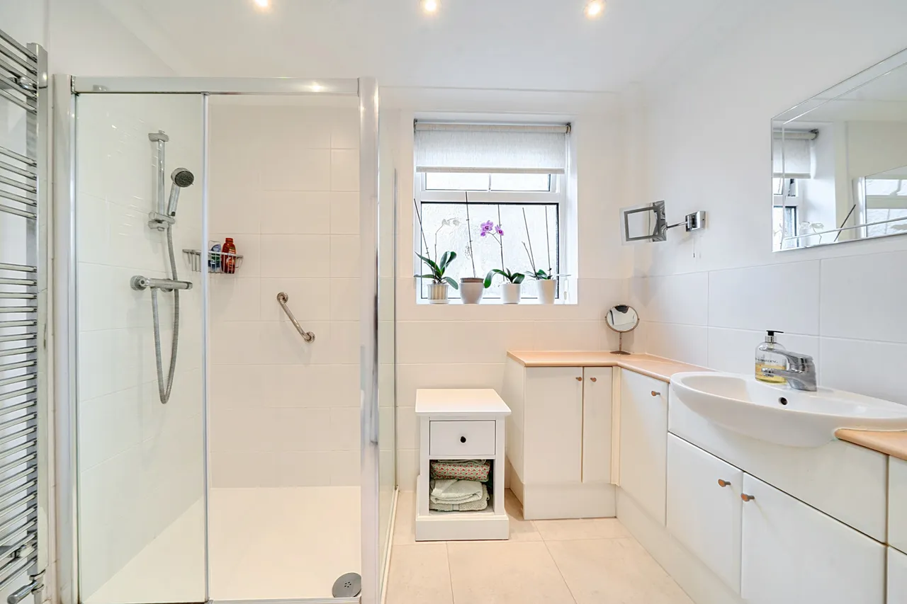 Highland Road, Northwood, HA6, photo 11