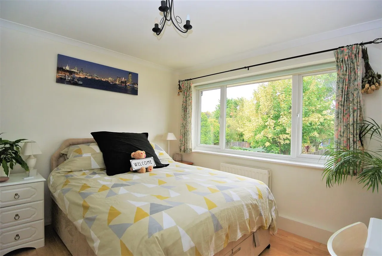 Reedsfield Road, Ashford, Surrey, TW15 2HE, photo 5